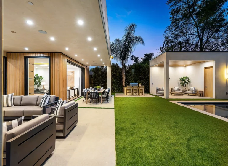 How to Design Outdoor Living Spaces